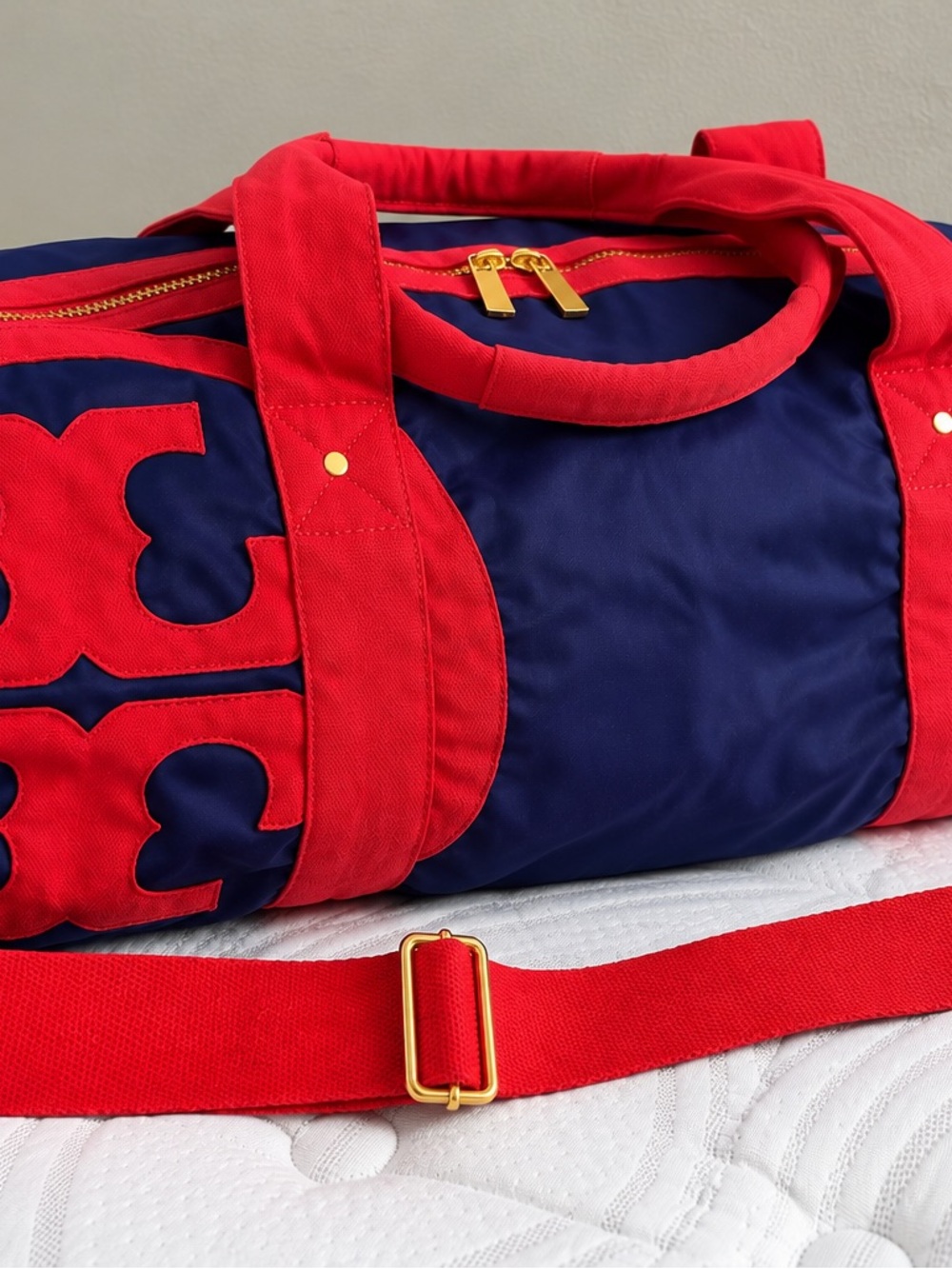 Tory Burch Nylon Duffle Bag Navy Blue Red Logo Weekender Travel Shoulder Bag